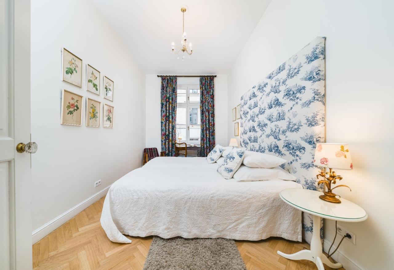 Classy Old Town Suites - By Upstairs Krakau Exterior foto