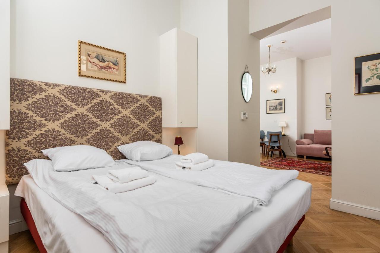 Classy Old Town Suites - By Upstairs Krakau Exterior foto